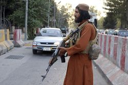 Sau 20 năm chinh chiến, chiến binh Taliban tìm cách thích nghi với… hòa bình