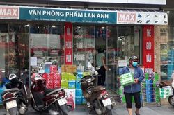 Người dân 'vùng đỏ' phấn khởi ngày đầu hết giãn cách