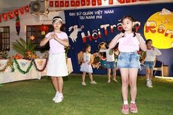 Vui Tết Trung thu tại Nam Phi