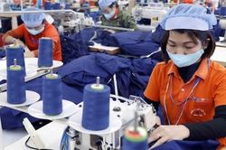 ADB: Đợt dịch Covid-19 thứ tư kéo triển vọng tăng trưởng từ 6,7% xuống 3,8%