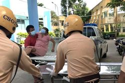 Hỗ trợ sản phụ trong tâm dịch đến bệnh viện sinh con an toàn