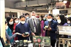 Doanh nghiệp Việt Nam sẽ tham gia vào chuỗi giá trị và sản xuất khu vựcTin khácĐể mọi trẻ em đều vui Tết Trung thuAn toàn thực phẩm Tết Trung thu: Kiểm soát chặt, tuyên truyền mạnh