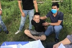 Cảnh sát đấu súng nghẹt thở để bắt kẻ buôn ma túy bị truy nã đặc biệt