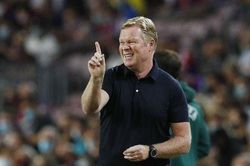 MU tiếp tục 'chơi lớn', Koeman cay đắng Barca