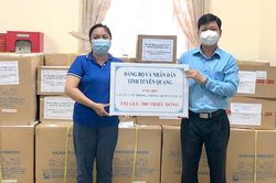 Đồng Nai tiếp nhận 800 triệu đồng của Tuyên Quang hỗ trợ phòng, chống dịch Covid-19