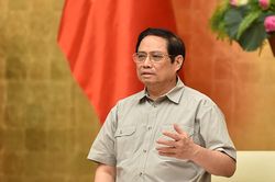 Thủ tướng: Chuyển từ mục tiêu 'không có COVID' sang thích ứng an toàn, linh hoạt