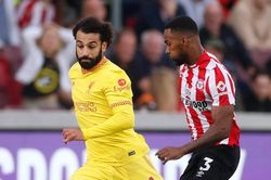 Liverpool bị đội mới lên hạng cầm hòa
