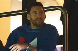 Messi, Ramos dự khán chiến thắng thứ 8 liên tiếp của PSG