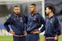 Mbappe khiến 'sóng ngầm' nổi lên tại PSG?