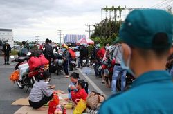Hồi hương tự phát, đoàn người 'tiến thoái lưỡng nan' tại cửa ngõ Hậu Giang