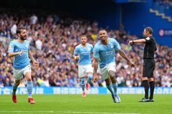 Man City có 'mùi' đầu bảng Premier League: Pep Guardiola thiết lập trật tự