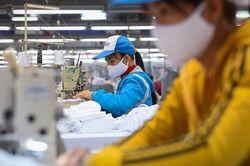Hội Doanh nhân trẻ đề nghị doanh nghiệp được tự mua 100 triệu bộ kit xét nghiệm và giãn nợ thêm 6-9 tháng