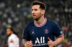 Lionel Messi cần thay đổi