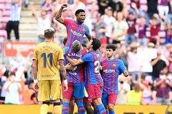 Barca đã biết thắng: Nụ cười Koeman, nụ cười Ansu Fati