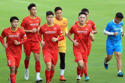 HLV Park Hang Seo 'chỉnh thước ngắm'