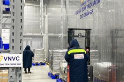 VNVC tiếp tục bàn giao hơn 1,3 triệu liều vắc xin AstraZeneca cho Bộ Y tế