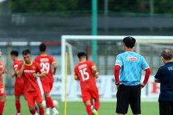 ĐT U22 Việt Nam tập nặng, HLV Park Hang-seo căng sức trên nhiều 'mặt trận'