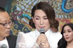 Phi Nhung: Từ tuổi thơ đẫm nước mắt đến nghệ sĩ Việt có nhiều con nuôi nhất