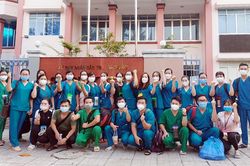 Trên 140 y, bác sĩ tỉnh An Giang ra quân chi viện thực hiện chiến dịch xét nghiệm SARS-CoV-2 cho toàn dân TX. Tân Châu