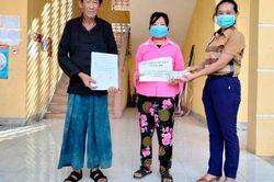 Những tấm lòng hảo tâm đến với cô gái dân tộc bị suy thận