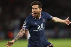 Messi gia tăng thành tích ghi bàn vô tiền khoáng hậu