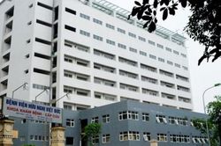 Tạm thời phong tỏa tòa D Bệnh viện Việt Đức do liên quan ca dương tính với SARS-CoV-2