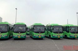Hà Nội chưa cho phép xe buýt, taxi hoạt động trở lại