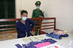 Điện Biên: Bắt đối tượng vận chuyển 3 bánh heroin, 4.000 viên ma túy tổng hợp