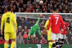 Số liệu kinh ngạc De Gea 'chuộc lỗi' MU 2-1 Villarreal