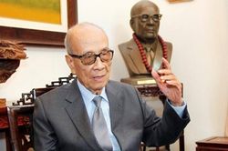 Giáo sư Vũ Khiêu qua đời ở tuổi 106
