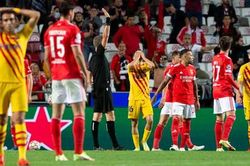 Barca còn bao nhiêu cơ hội vượt qua vòng bảng Champions League?