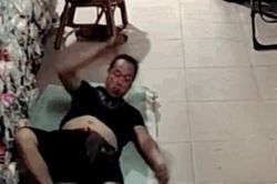 Đang ngủ, người đàn ông bị chuột cống khổng lồ trèo lên bụng