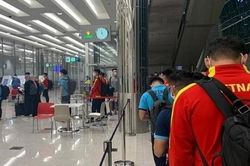 Vòng loại World Cup 2022: Hình ảnh các thành viên đội tuyển Việt Nam khi vừa tới UAE