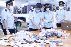 Nhức nhối vấn nạn buôn lậu thiết bị y tế thời dịch bệnh
