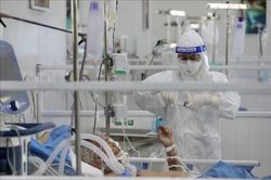 Chú trọng chăm sóc người bệnh COVID-19 nặng để giảm thiểu tử vong