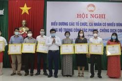 Chính trị - Xã hội Chính trị - Xã hội Biểu dương các tổ chức, cá nhân có nhiều đóng góp, ủng hộ trong công tác phòng, chống dịch