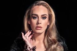 Dẫu con số '30' xuất hiện ở khắp mọi nơi, fan Adele vẫn ngờ vực '30 chưa phải là Tết!'