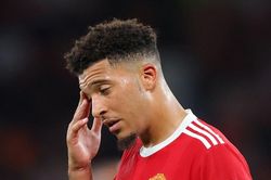 HLV Solskjaer bảo vệ Sancho