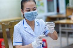Quảng Ninh đặt mục tiêu hoàn thành tiêm mũi 2 vaccine trong tháng 10