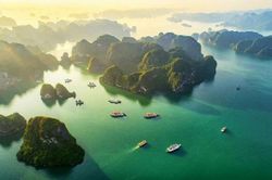 Hạ Long: Thí điểm sử dụng dịch vụ ăn uống trên 30 tàu du lịch