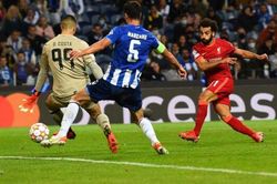 Salah được đánh giá cao hơn cả Messi và Ronaldo