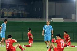 Văn Thanh dính chấn thương, tuyển Việt Nam gặp khó trước trận gặp Trung Quốc