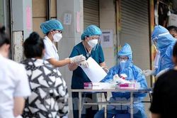Hà Nội thêm 2 ca dương tính SARS-CoV-2, 'ổ dịch' tại Bệnh viện Việt Đức rất phức tạp