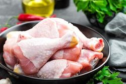 Sự thật về những chiếc đùi gà trong siêu thị