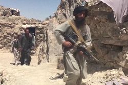 Taliban tấn công dữ dội đại bản doanh của 'kẻ thù không đội trời chung' IS-K