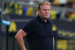 HLV Koeman có 3 trận để quyết định tương lai của mình ở Barca