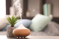 Sử dụng tinh dầu để phòng tránh Covid-19 cần chú ý điều gì?