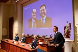 Giải Nobel Y học 2021 và các giải Nobel Y học 10 năm trở lại đây