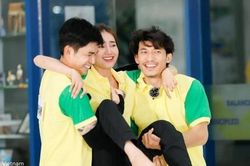 Khán giả đỏ mặt với 'bàn tay hư hỏng' của Jun Phạm khi chơi gameshow với Lan Ngọc