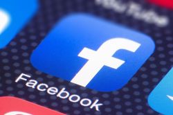 Vì sao không thể truy cập Facebook, WhatsApp, Instagram trên toàn cầu?